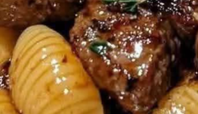 Garlic Butter Steak Bites with Creamy Parmesan Shells
